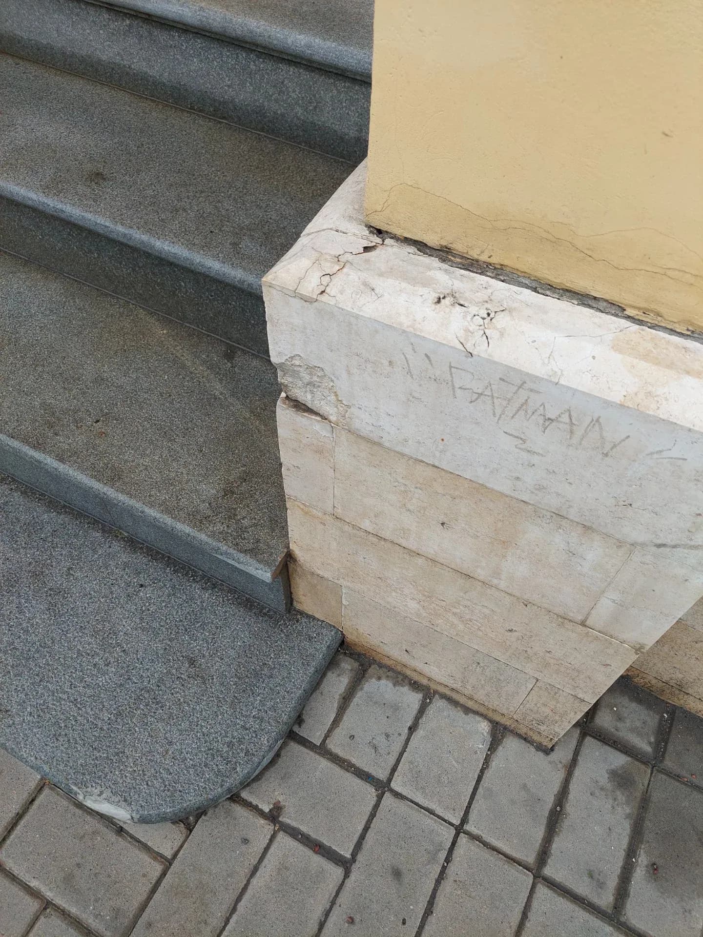 Некоторые аспекты применения юркого известняка в цокольной части здания. Часть 2