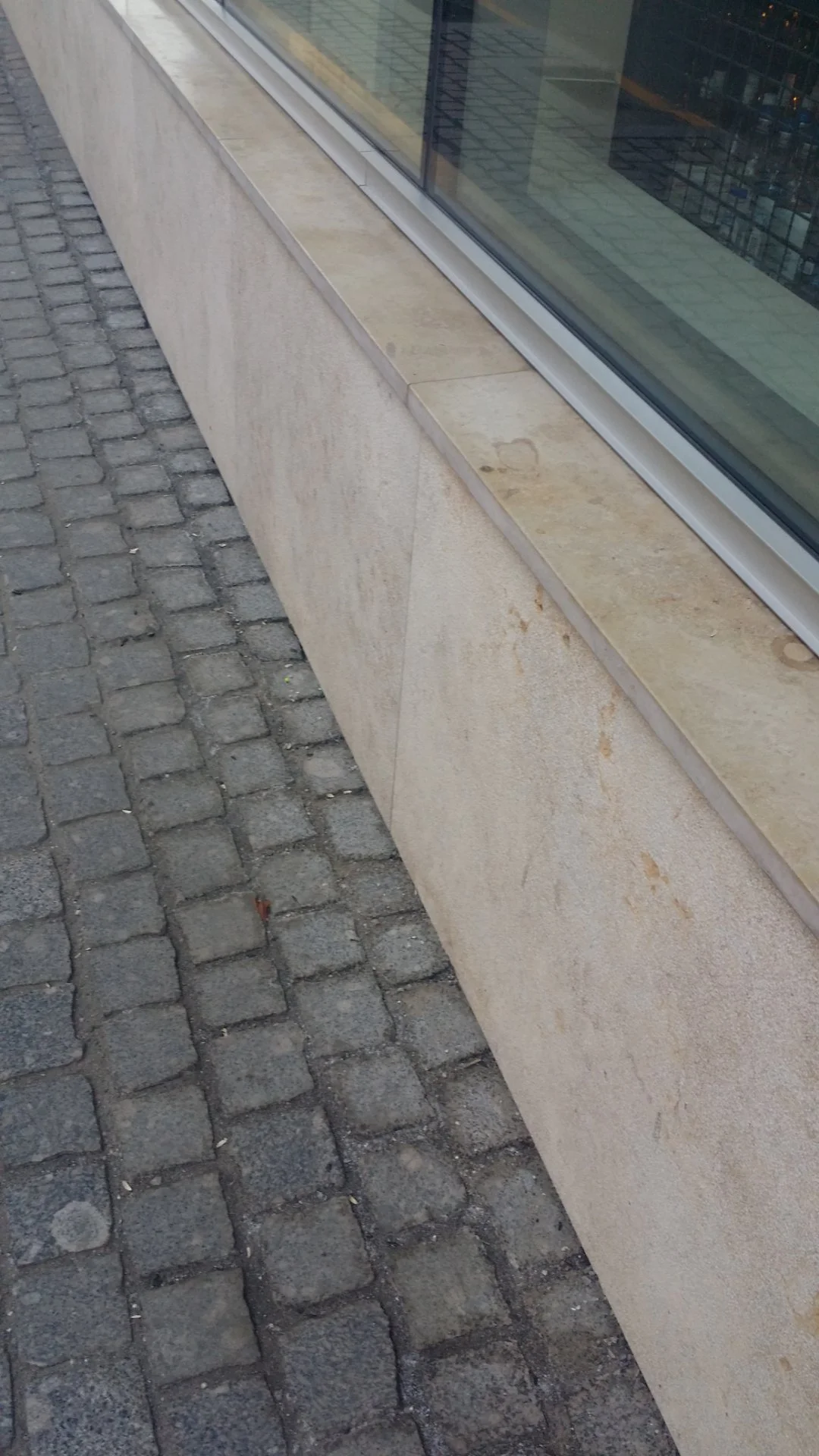 Some aspects of using Jurassic limestone in the base part of a building. Part 2